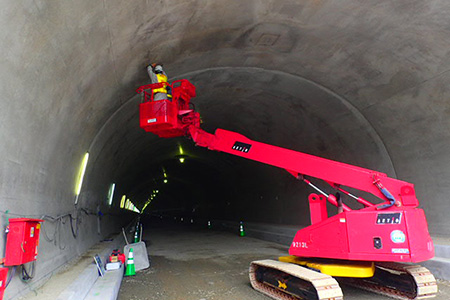 コンクリート厚さ測定（トンネル）